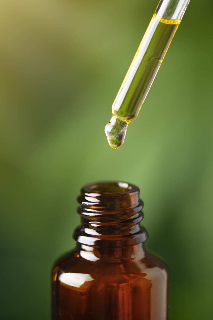 Bhringraj Oil: Benefits and Uses with Naturalz New York